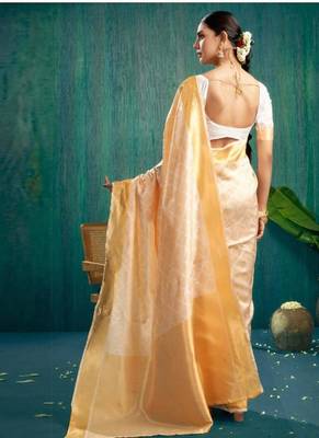 cream color handloom kasavu saree with zari work 3