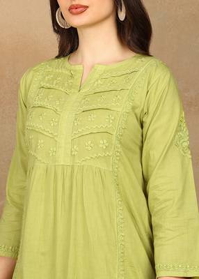 Women green lucknowi chikankari floral embroidered pure cotton straight kurta & palazzo set 4
