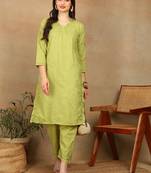 Women green floral embroidered pure cotton chikankari kurta set with palazzo