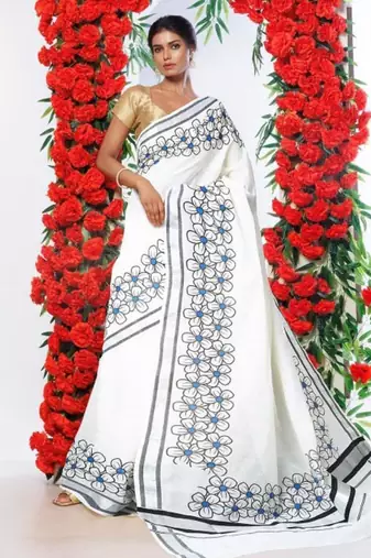 Women floral printed woven design traditional kasavu saree