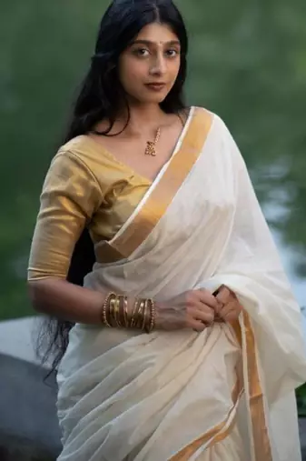 Woven design zari pure cotton kasavu saree