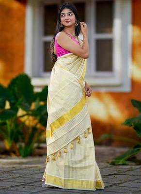 white checked zari work cotton kasavu saree 4