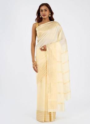 off white woven geometric design zari pure cotton kasavu saree 4