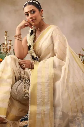 Woven design zari silk blend fusion kasavu saree