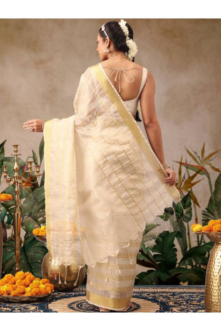 Woven design zari silk blend fusion kasavu saree