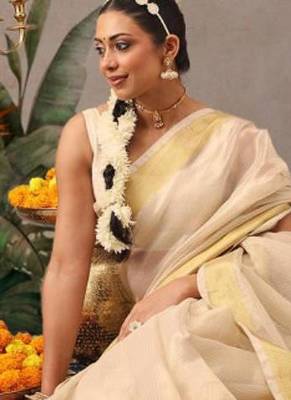 off white woven design zari silk blend fusion kasavu saree 3