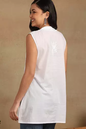 Women white pure cotton floral embroidered hip length collared neck sleeveless lucknowi chikankari short kurta