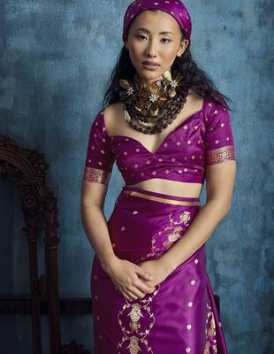 Magenta satin handloom weaving silk saree 3