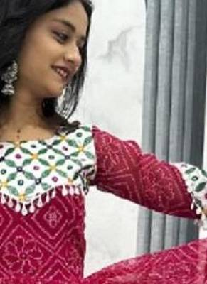 Navratri wear pink faux georgette gamathi & kodi lace work long flared gown 3
