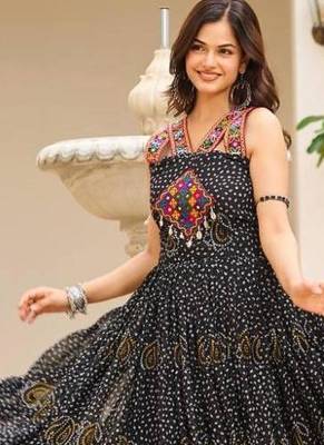 Navratri wear black georgette bandhni print gamthi & mirror -codi lace work gown 5