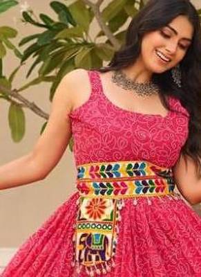 Navratri wear pink georgette bandhni print gamthi & mirror -codi lace work gown 4