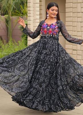 Navratri wear black georgette bandhni print gamthi & mirror -codi lace work gown 3