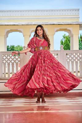 Navratri wear pink georgette bandhni printed gamathi & mirror work gown 2