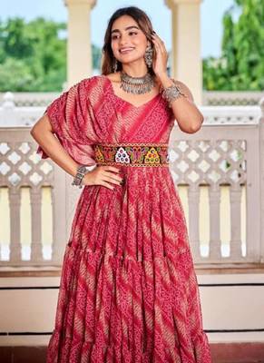 Navratri wear pink georgette bandhni printed gamathi & mirror work gown 4
