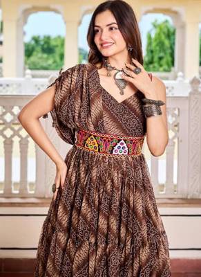 Navratri wear mul georgette bandhni printed gamathi & mirror work gown 4