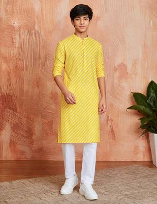 Boys yellow sequin print kurta pyjama set 1
