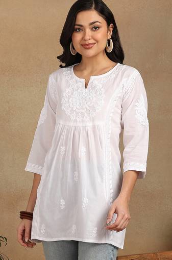 Women white floral  embroidered lucknowi chikankari pure cotton short kurta