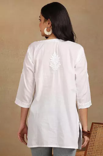 Women white floral  embroidered lucknowi chikankari pure cotton short kurta