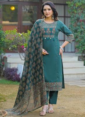 Green cotton printed straight kurti-pant-dupatta set 1