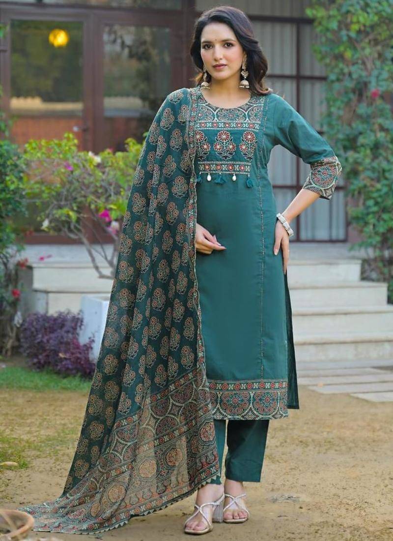 Green cotton printed straight kurti-pant-dupatta set
