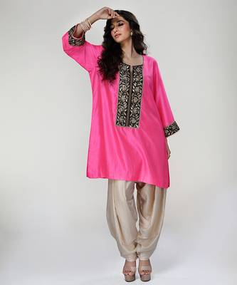 Fuchsia pink embroidered texture silk kurta beige dhoti set 2
