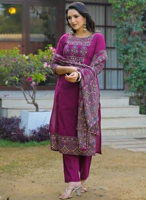 Multicolor cotton printed straight kurti-pant-dupatta set 3