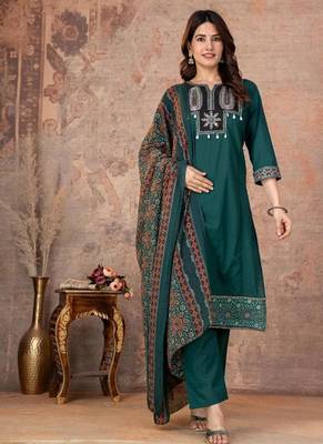 Green cotton straight kurti-pant-dupatta set 2