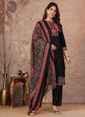 Black cotton straight kurti-pant-dupatta set 2