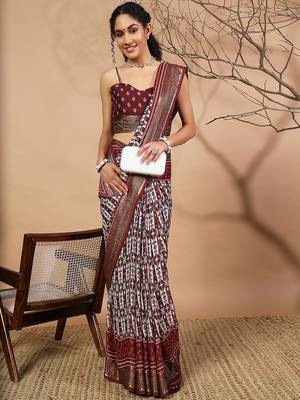 Maroon elegant printed georgette saree with blouse piece 3