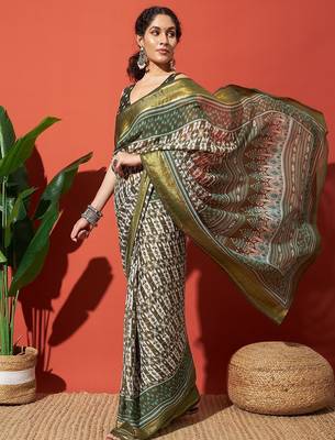 Green elegant printed georgette saree with blouse piece 3