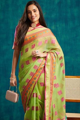 Green elegant printed polycotton saree with blouse piece