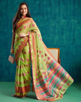 Green elegant printed polycotton saree with blouse piece 2