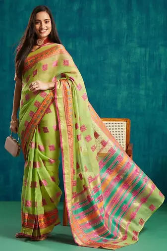 Green elegant printed polycotton saree with blouse piece