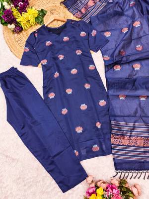 Blue jaquard  kanchi cotton with jari work kurti dupatta pant  set 5