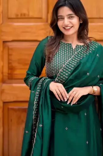 Green embroidered  vertical cotton with kurti dupatta pant  set
