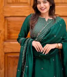 Green embroidered  vertical cotton with kurti dupatta pant  set