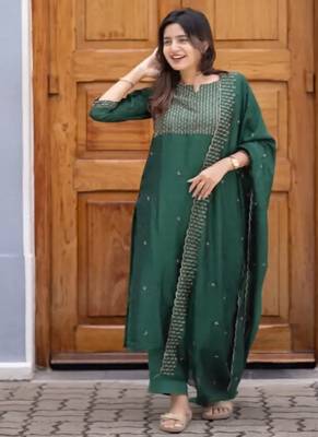 Green embroidered  vertical cotton with kurti dupatta pant  set 1