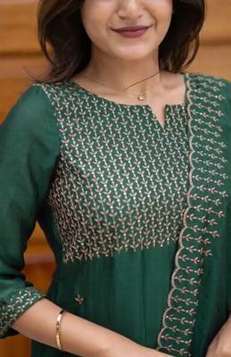 Green embroidered  vertical cotton with kurti dupatta pant  set 5