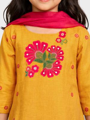 Girls mustard mul chanderi kurta set with pink dupatta | resham & applique embroidery | festive 3-piece 2
