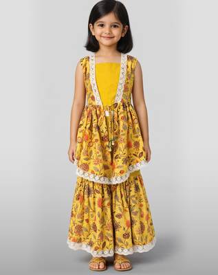 Girls yellow cotton schiffli digital floral blouse jacket with sharara set 3