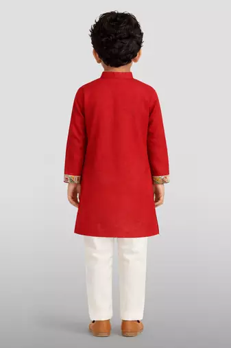 Boys red cotton digital print kurta & pyjama set