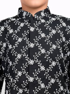Boys black cotton kurta pyjama set with floral thread embroidery 2