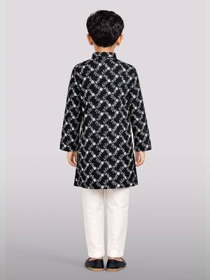 Boys black cotton kurta pyjama set with floral thread embroidery 4