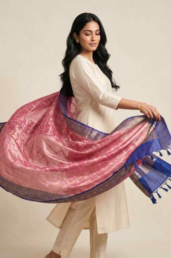 Banarasi pure tussar silk dupatta in pink colour with zari work