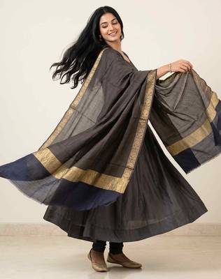 Banarasi pure chiffon silk dupatta in black colour with zari work 4