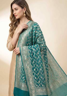 Banarasi pure khaddi georgette silk dupatta in green colour with zari work 3