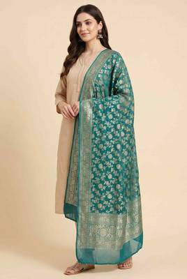 Banarasi pure khaddi georgette silk dupatta in green colour with zari work 4