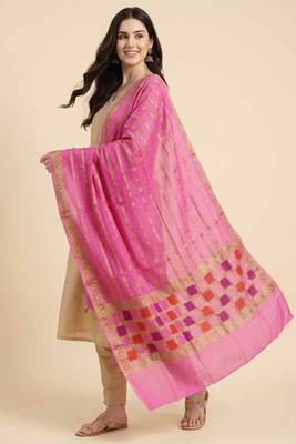 Banarasi pure munga silk dupatta in pink colour with zari work 4