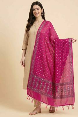 Banarasi pure chiffon silk dupatta in magenta colour with floral zari booti work 2