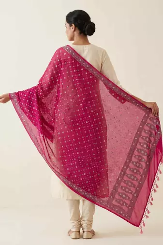 Banarasi pure chiffon silk dupatta in magenta colour with floral zari booti work
